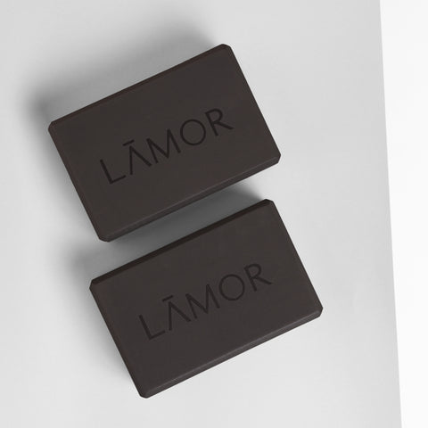 LĀMOR YOGA-BLOCK - BLACK