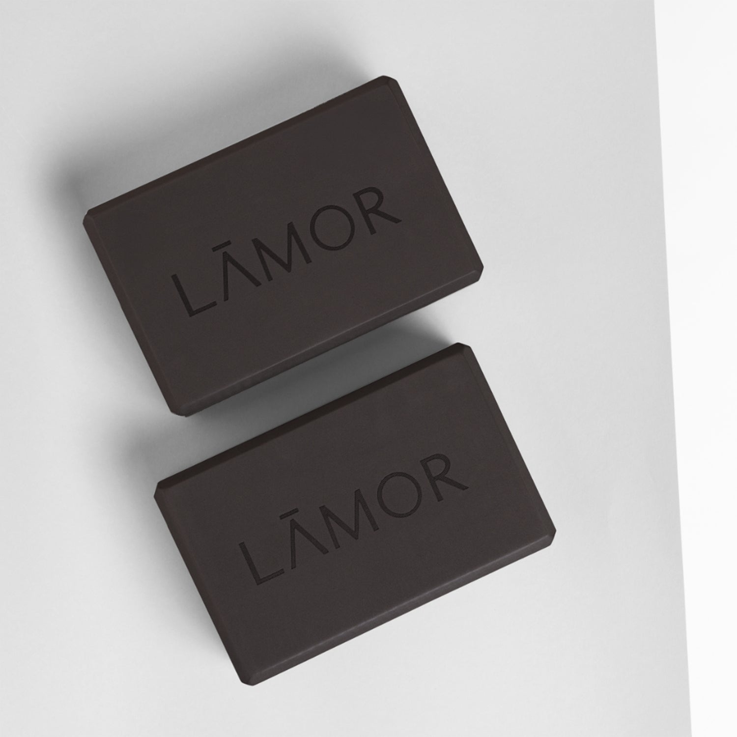 LĀMOR YOGA-BLOCK - BLACK