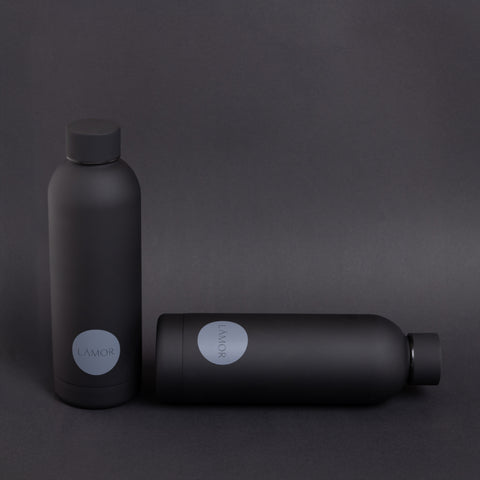 LĀMOR FLASCHE-SCHWARZ