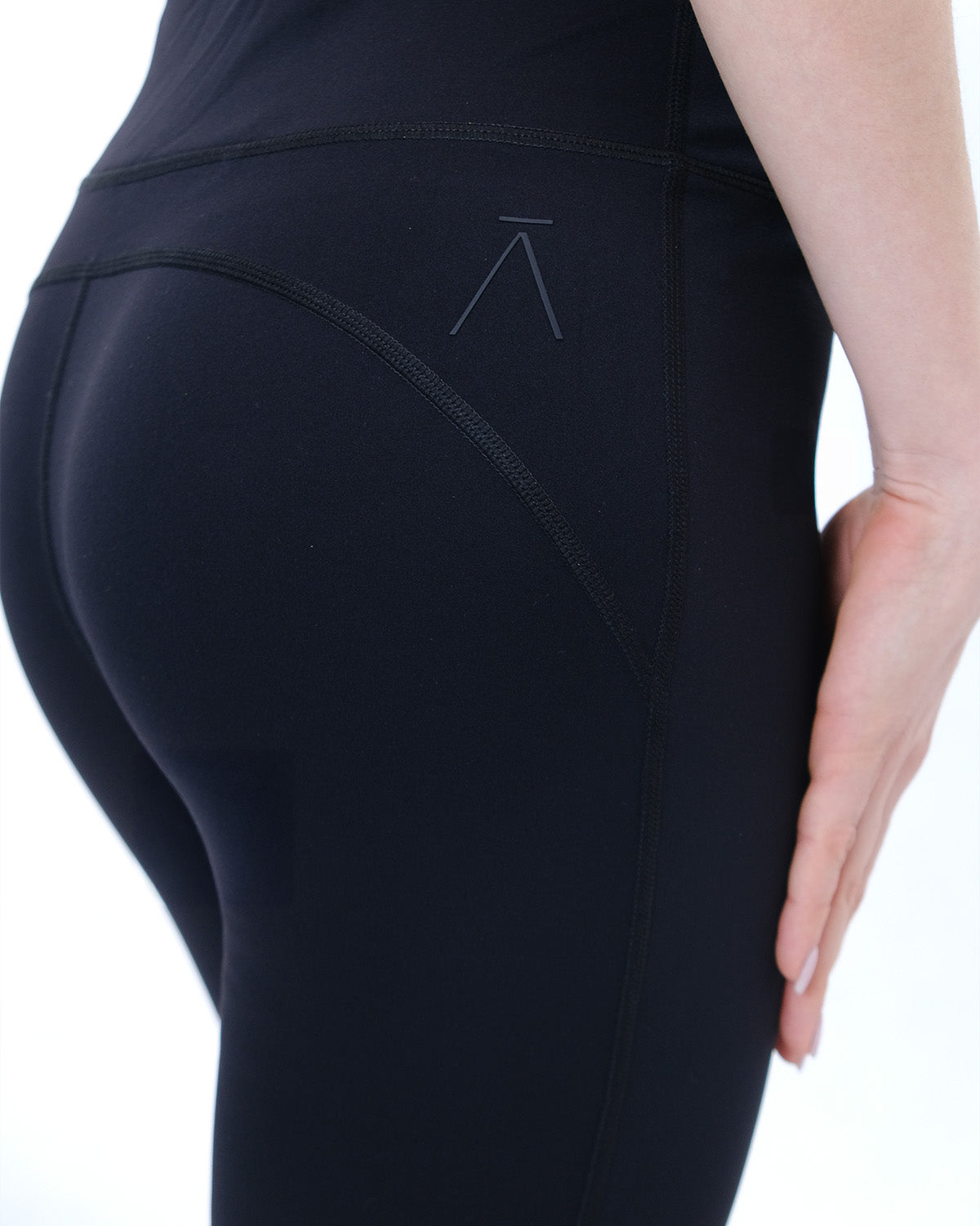 Elegance Legging Ā-SCULPT™  Lamor Iron Black